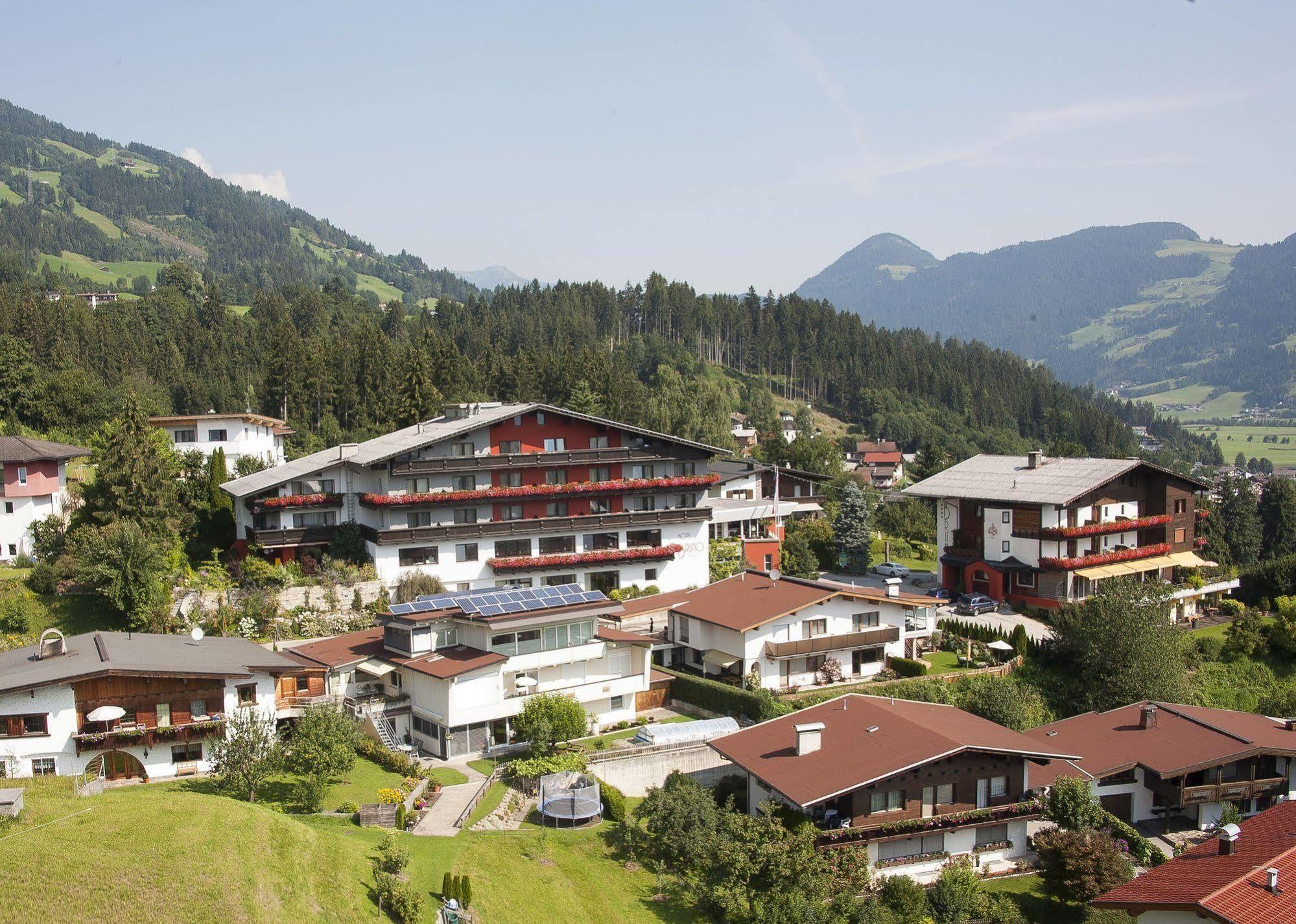 Hotel Bruno Fuegen Exterior photo