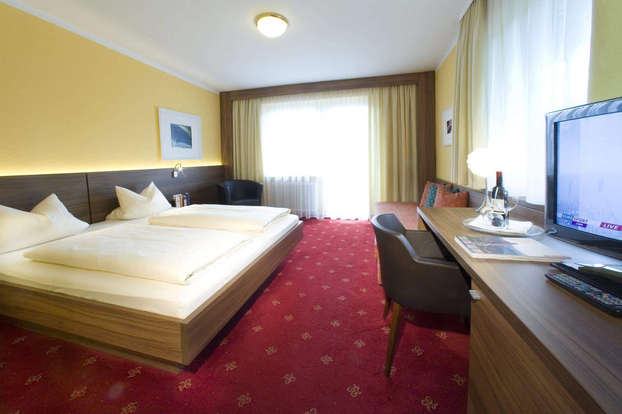 Hotel Bruno Fuegen Exterior photo